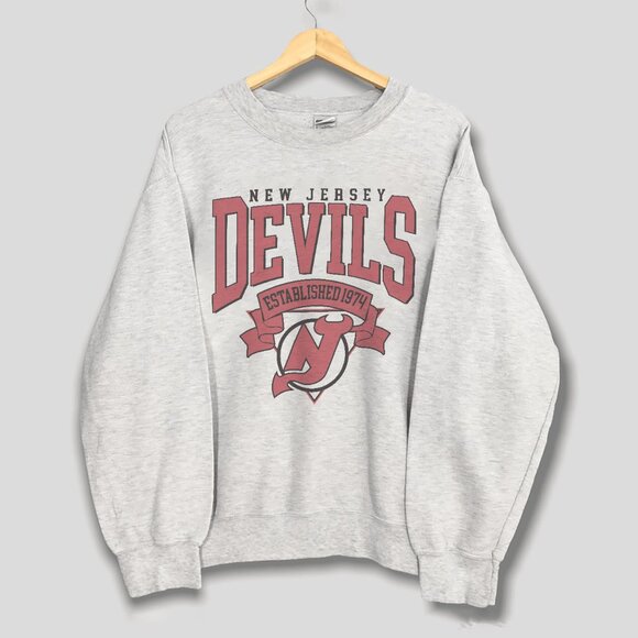 Vintage 1974 New Jersey Devils Unisex Sweatshirt, 90s Retro Hockey NHL Shirt Tee - Picture 1 of 2